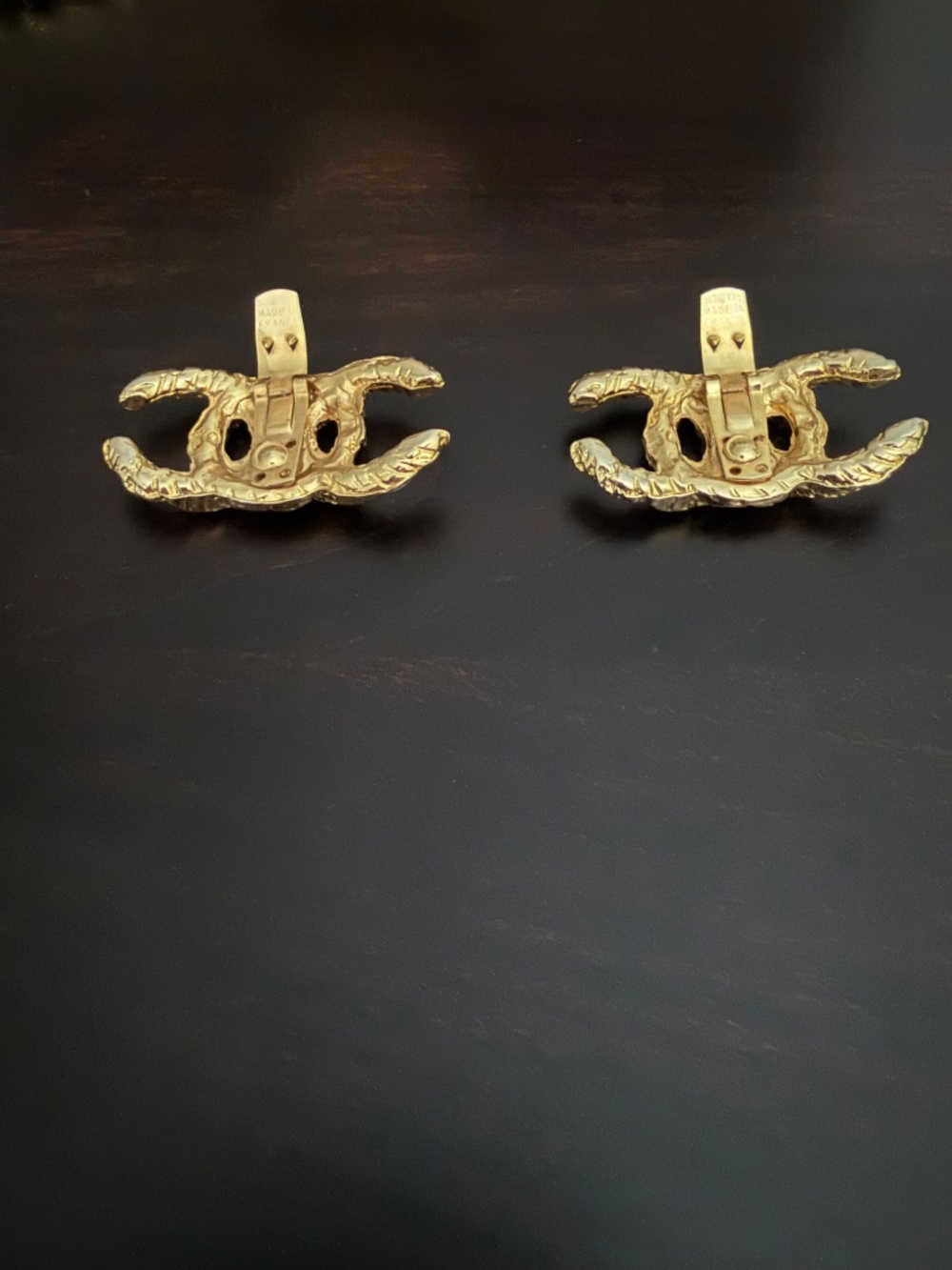 Chanel Bluette Shoe Clips Vintage CC Bluette France Logo Hardware Gold-tone RARE - Picture 3 of 16